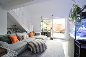 Lounge/Diner- click for photo gallery